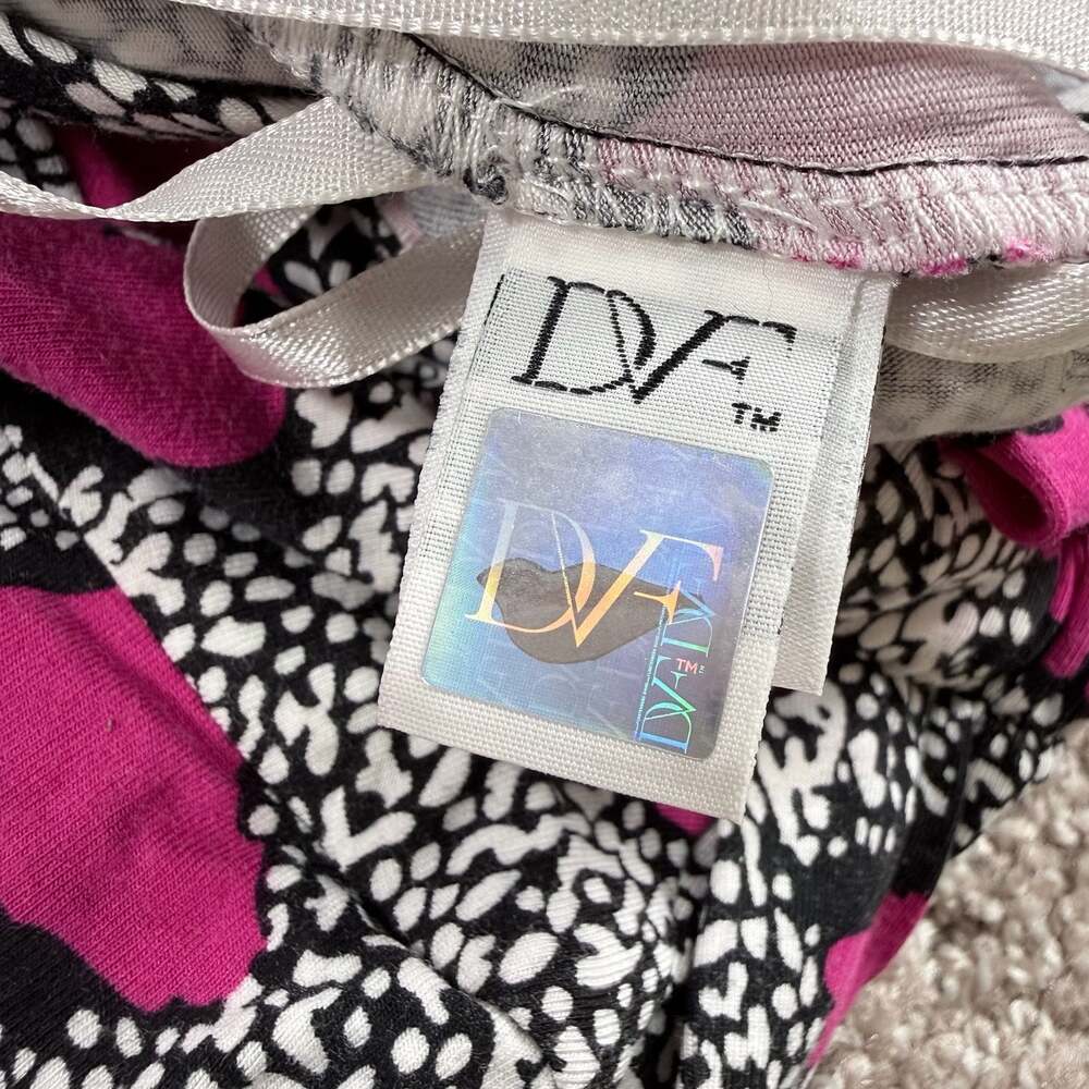 Diane von Furstenberg DVF Soft Stretch Wrap Dress Pink Abstract Print Luxury 2 - Picture 6 of 11